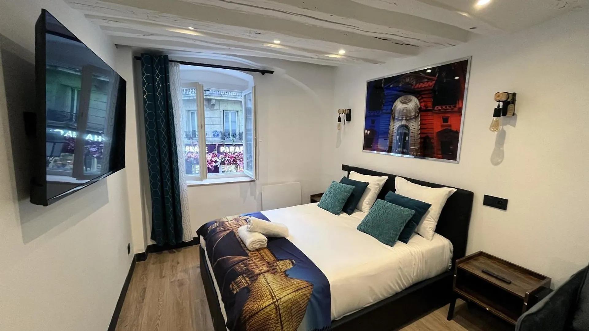 Urban Flat 175 - Loft St Denis